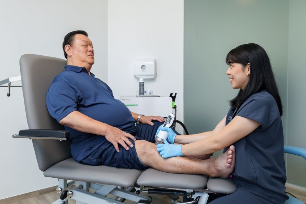 Extracorporeal Shockwave Therapy (ESWT) in Singapore for Knee Osteoarthritis.